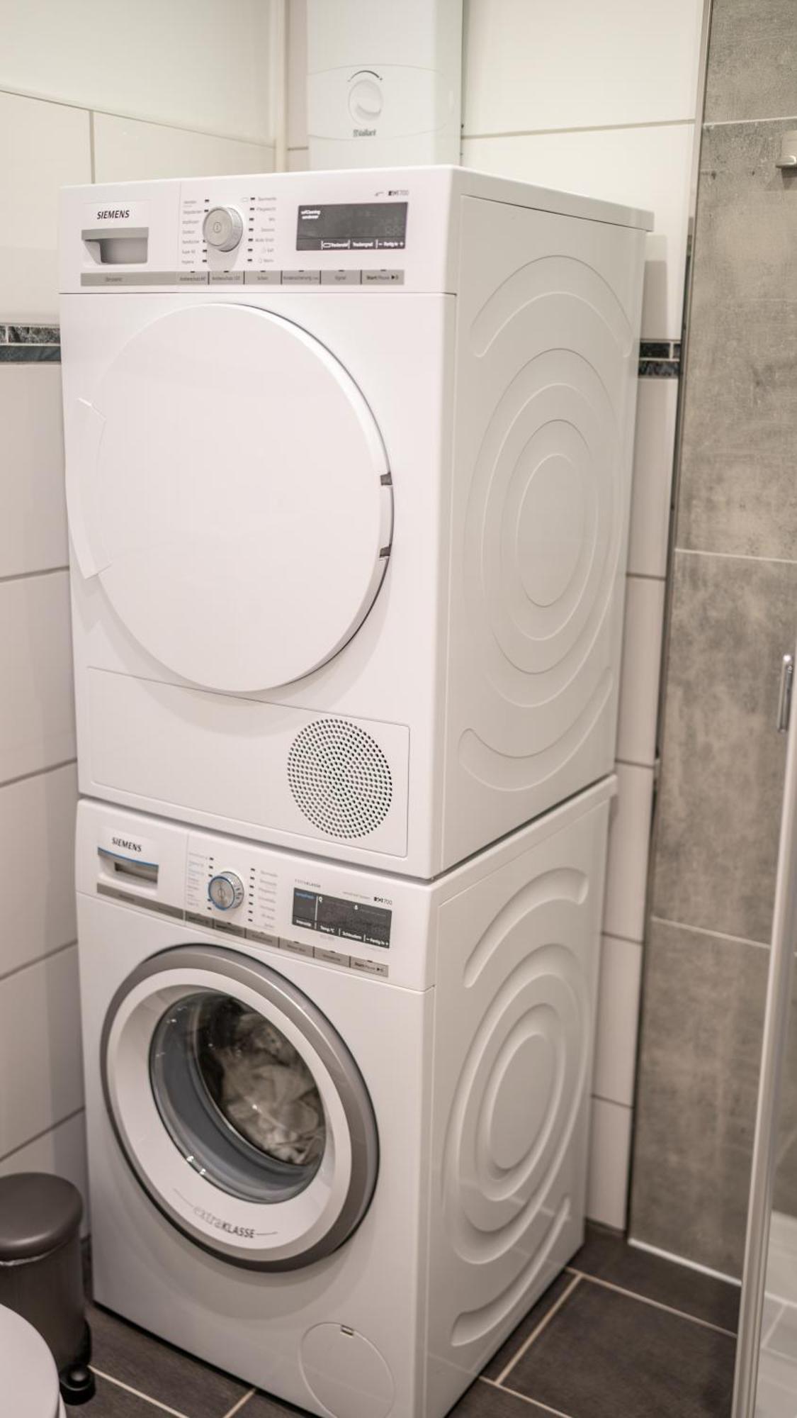 Geli Homes L1 - 2X Zimmer, 2X Kingsize Bett, 1 Bis 4 Personen, Parkplatz, Tv, Wifi, Top Kueche, Kaffee, Tee Lünen Kültér fotó
