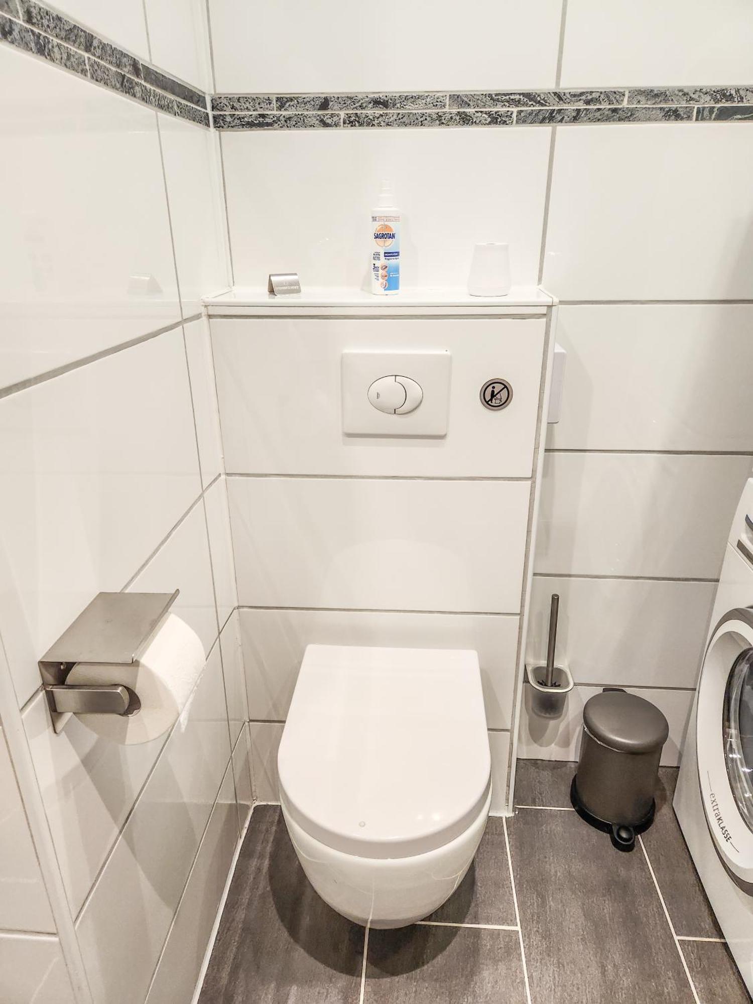 Geli Homes L1 - 2X Zimmer, 2X Kingsize Bett, 1 Bis 4 Personen, Parkplatz, Tv, Wifi, Top Kueche, Kaffee, Tee Lünen Kültér fotó